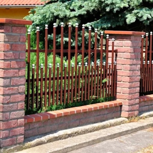 Trabajo realizado puerta opaca sobre Elementos Decorativos de Acero Inoxidable en Malaga